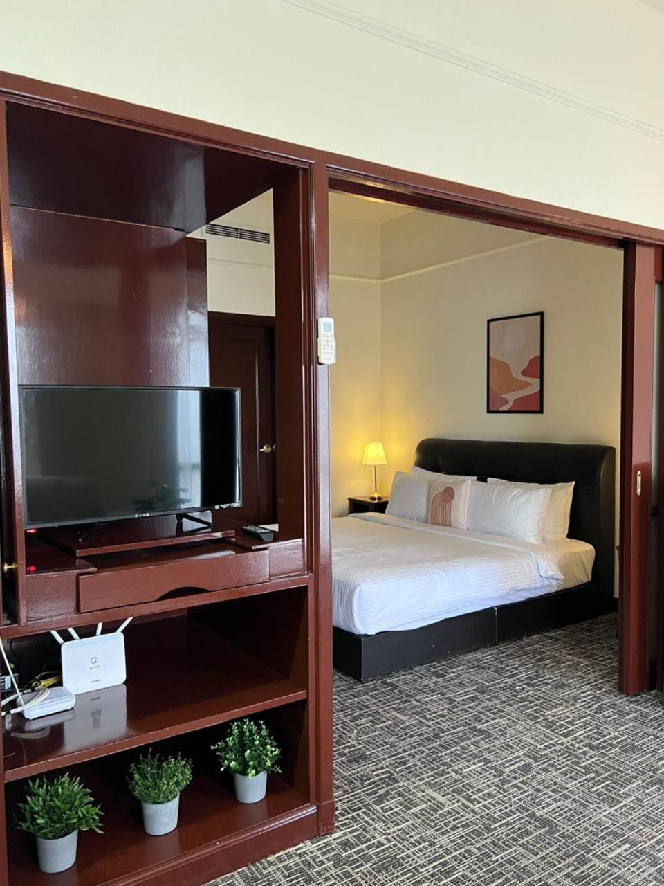 Luxhouz Suites At Times Square كوالالمبور الغرفة الصورة
